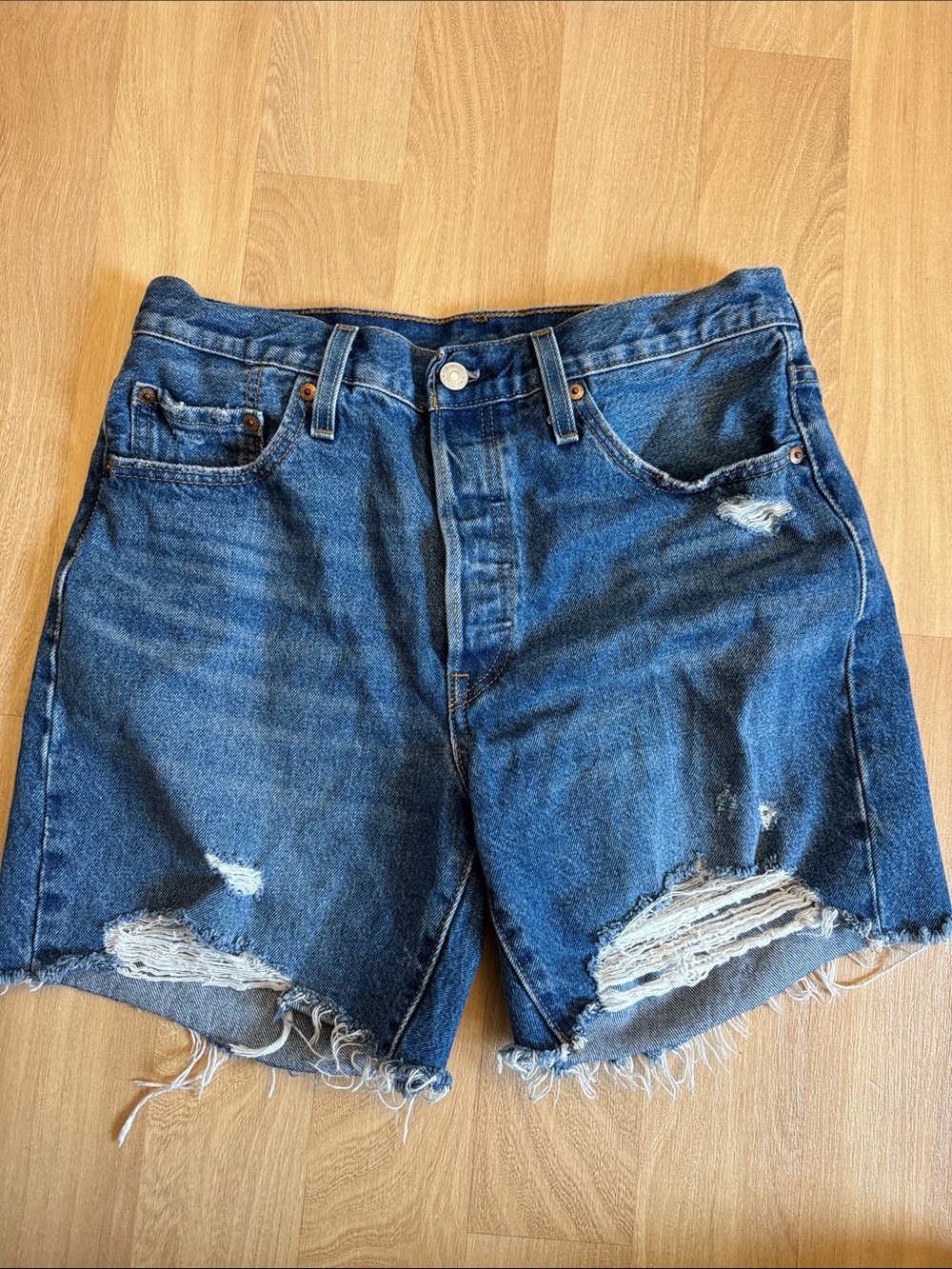 Levi’s 501 Dark Blue Distressed Denim Women’s Shorts Size 29